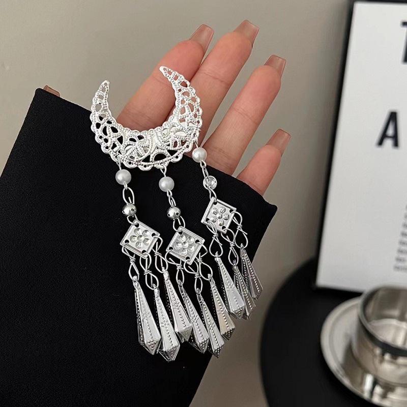 1Pc Ethnic Style Silvery Cresc - Ethnic Fashion Walk recension och pris