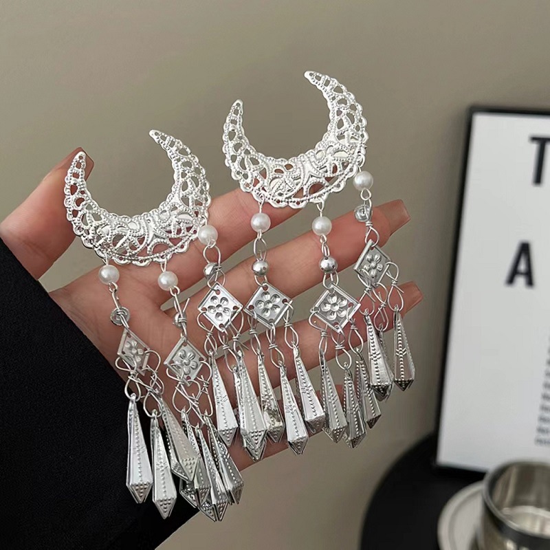 1Pc Ethnic Style Silvery Cresc - Ethnic Fashion Walk recension och pris