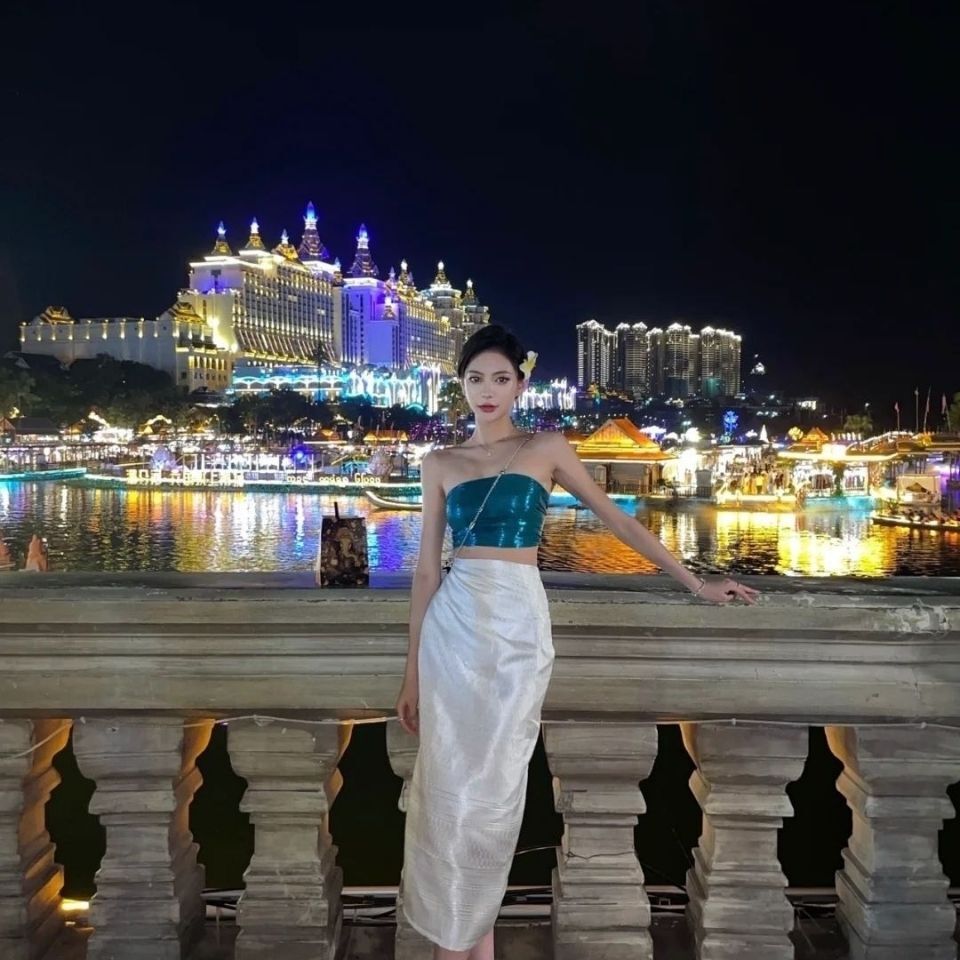 Thai National Outfit Ethnic Co - Batik Sarong Wrap recension och pris